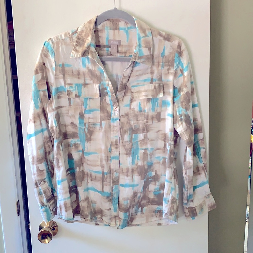 Long sleeve buttoned down shirt